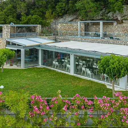 Thealos Village Lefkada 3* Lijá